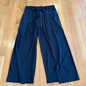 New NWT White House Black Market Wide Leg Crop Wrap Pants Size Small Tie Waist